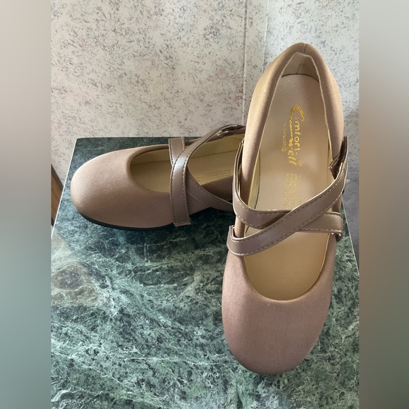 Diabetic Mary Janes - Picture 2 of 8